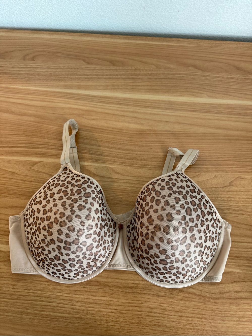 Chantelle Essential Full Coverage  T-Shirt bra Size 40D NWOT